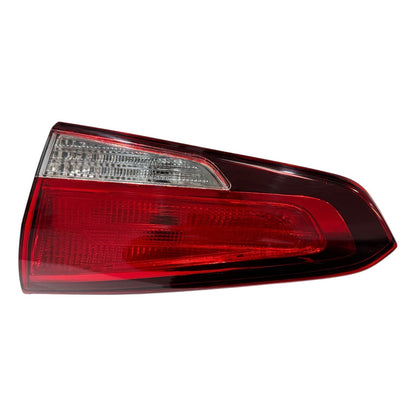 FAROL KIA CERATO TRASERO INT 17 Derecha ORIGINAL Maracars.cl
